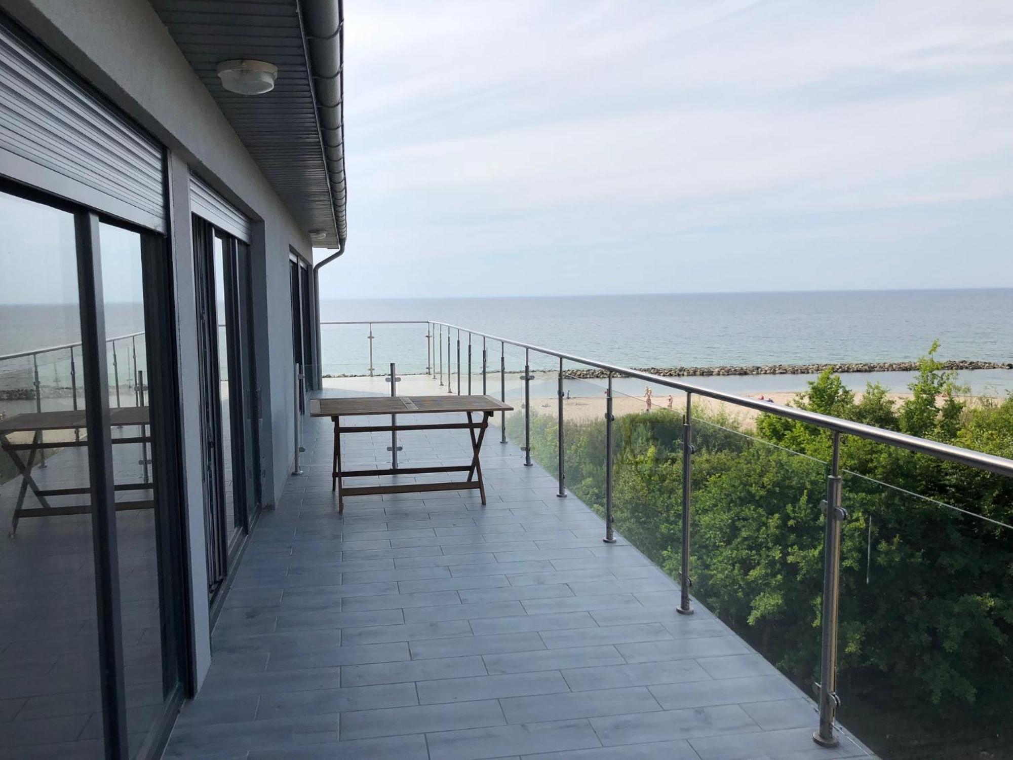 Apartamentowiec Amon Przy Plazy 16 I 19 Ujście-Darłowskie Exteriör bild